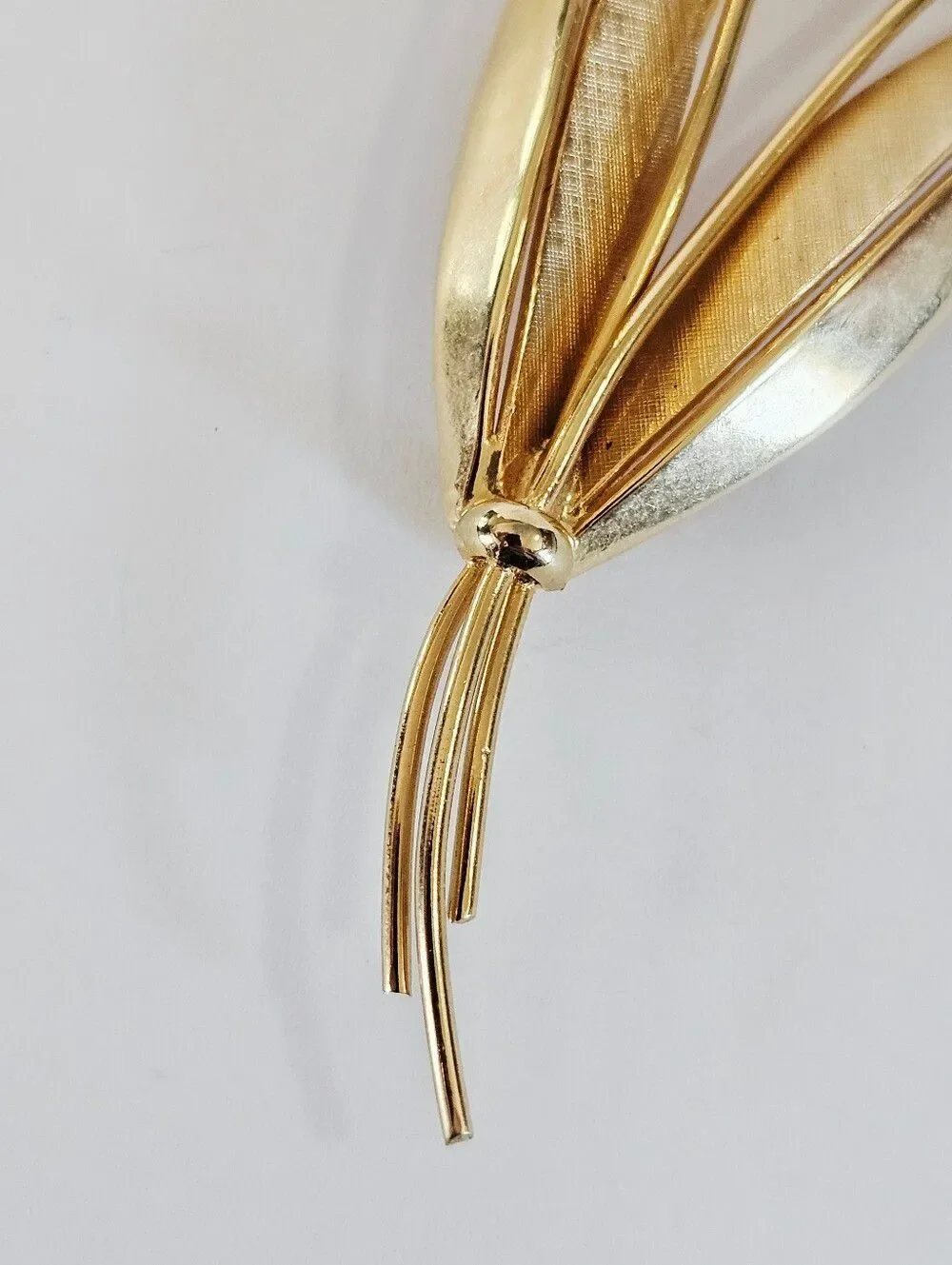 Vintage Signed Brasil Gold Tone Large Floral Sprig Green Stone Accent Brooch Pin